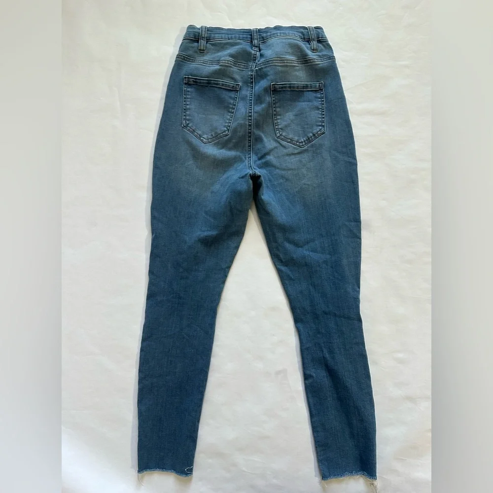 Tinseltown Classic Blue Distressed Women's Jeans